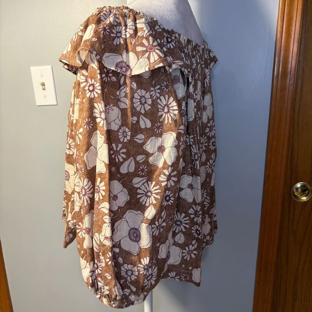 Free People Miss Daisy 100% cotton Brown‎ Floral Off Shoulder Smocked Blouse M